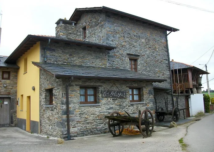 Casa De Aldea Los Glayus